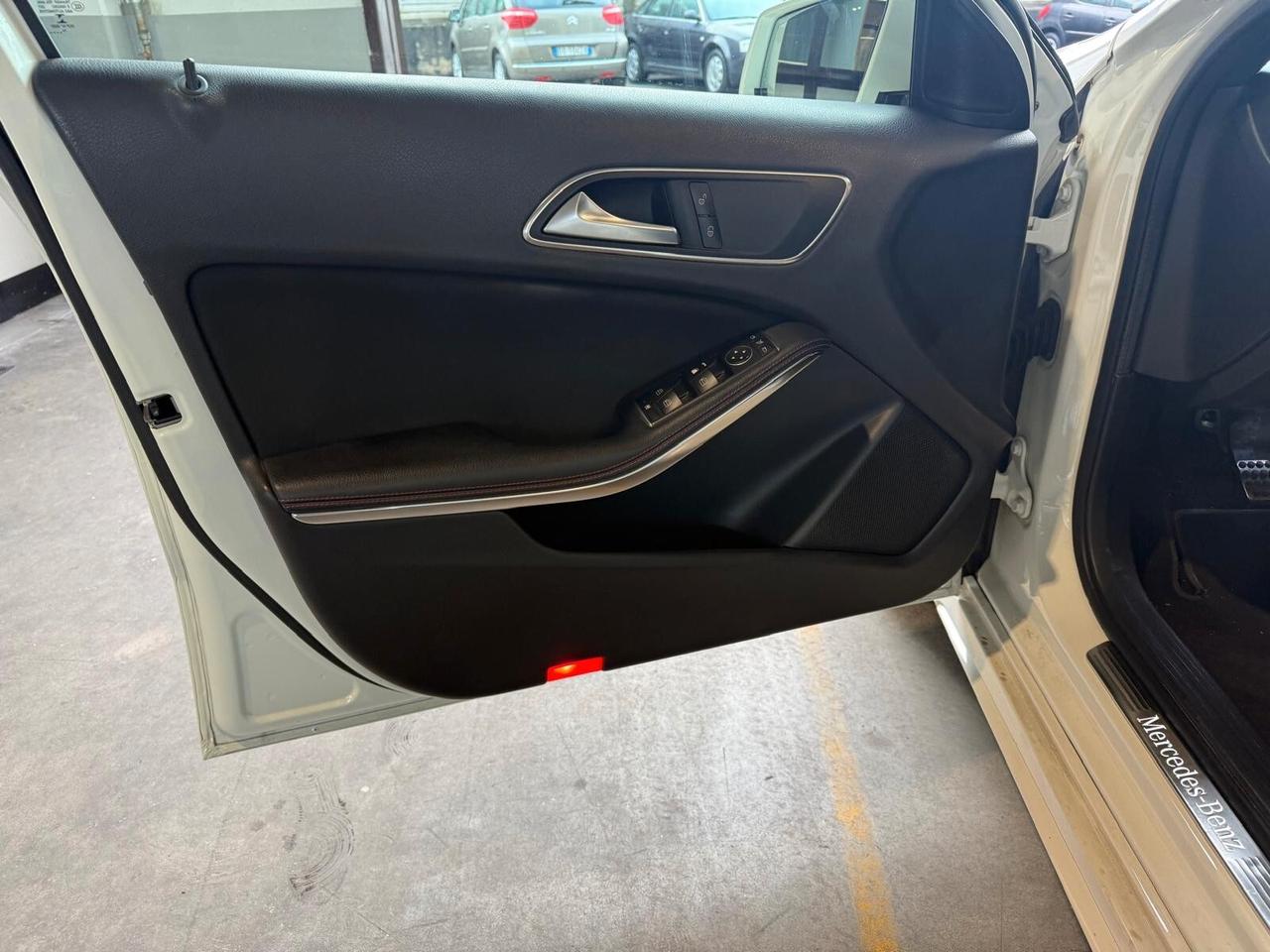 Mercedes-benz A 200 Premium AMG CDI Dark Night Edition