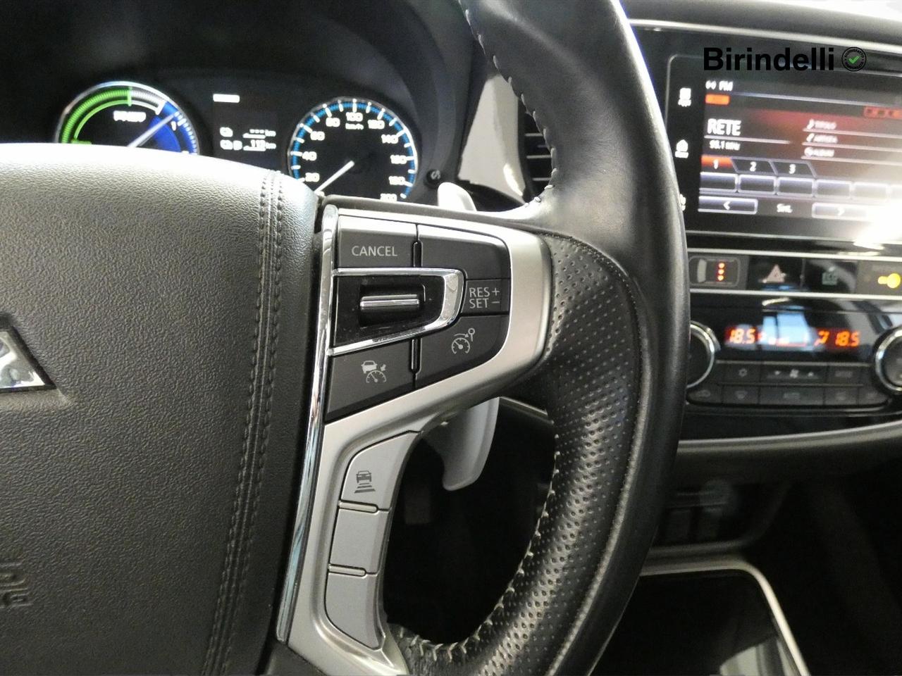 MITSUBISHI Outlander 3ª serie - Outlander 2.4 MIVEC 4WD PHEV Instyle Plus SDA
