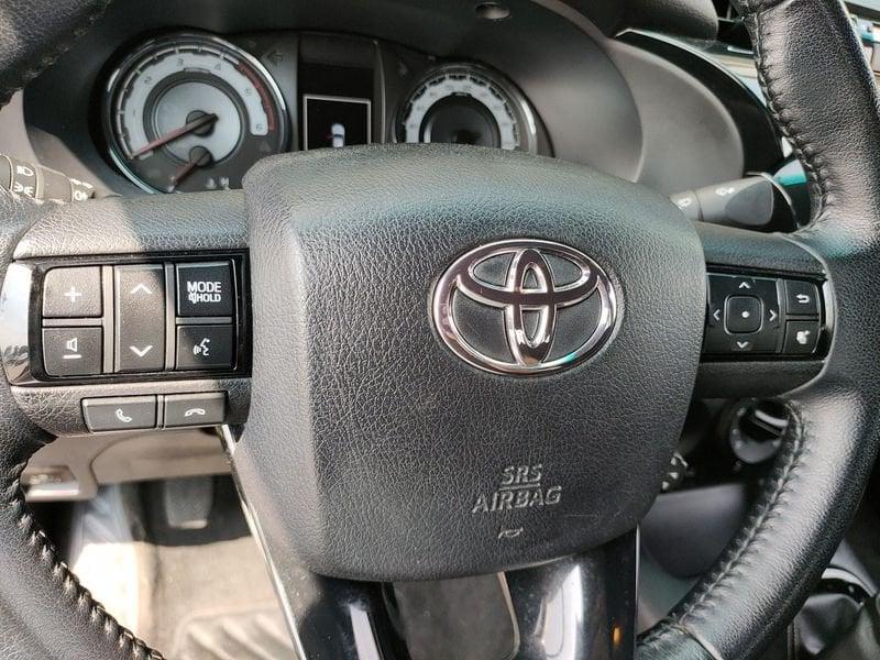 Toyota Hilux 2.4 D-4D 4WD 2 porte Chassis & Cab Comfort