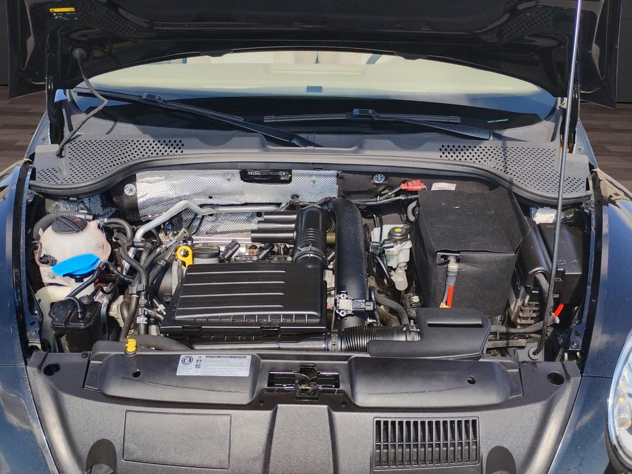 Volkswagen Maggiolino Cabrio 1.2 tsi Design.NAVIGATORE.SEDILI RISCALDATI