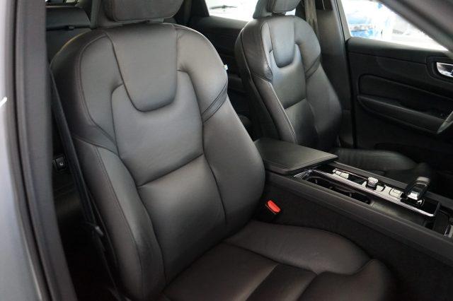 VOLVO XC60 T6 Recharge Plug-in Hybrid AWD automatico Plus Dar