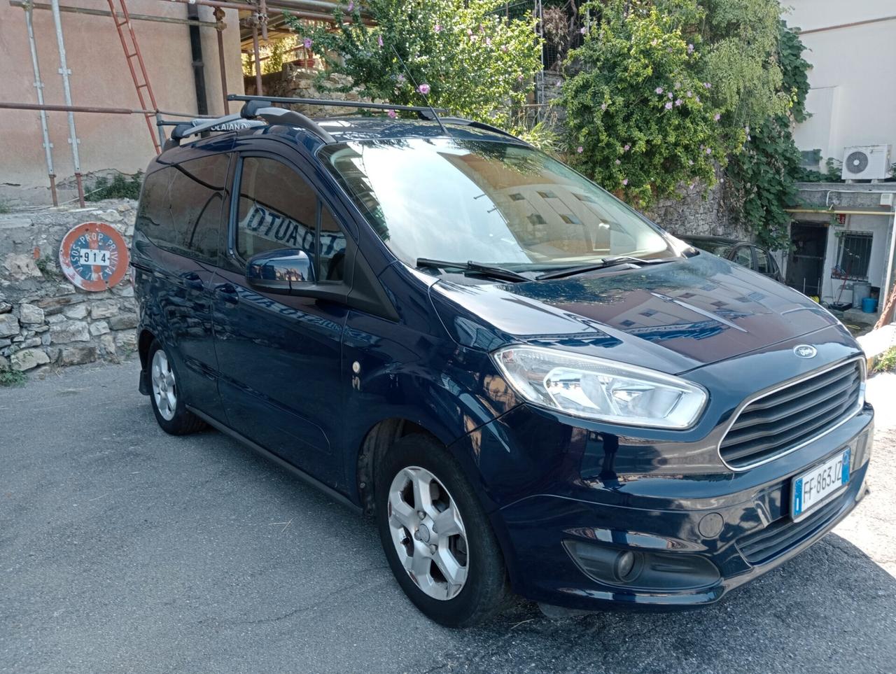 Ford Tourneo Courier Plus benzina euro 6