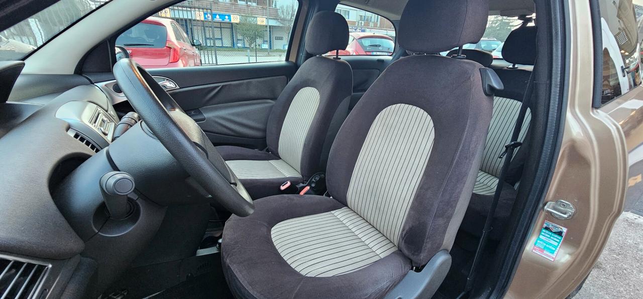 Lancia Ypsilon 1.2 Argento