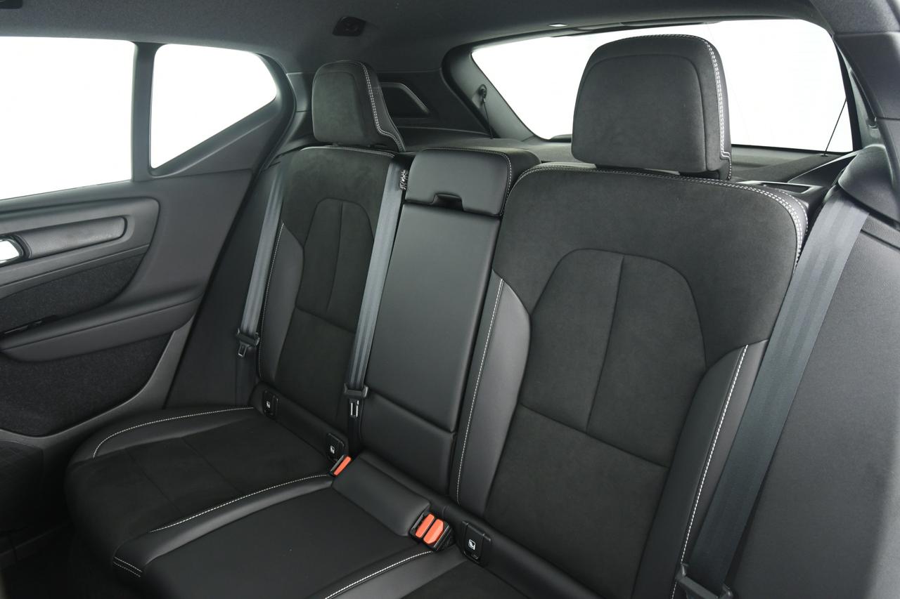 VOLVO XC40 1.5 t4 phev R-design auto my21 NEOPATENTATI+CAMERA