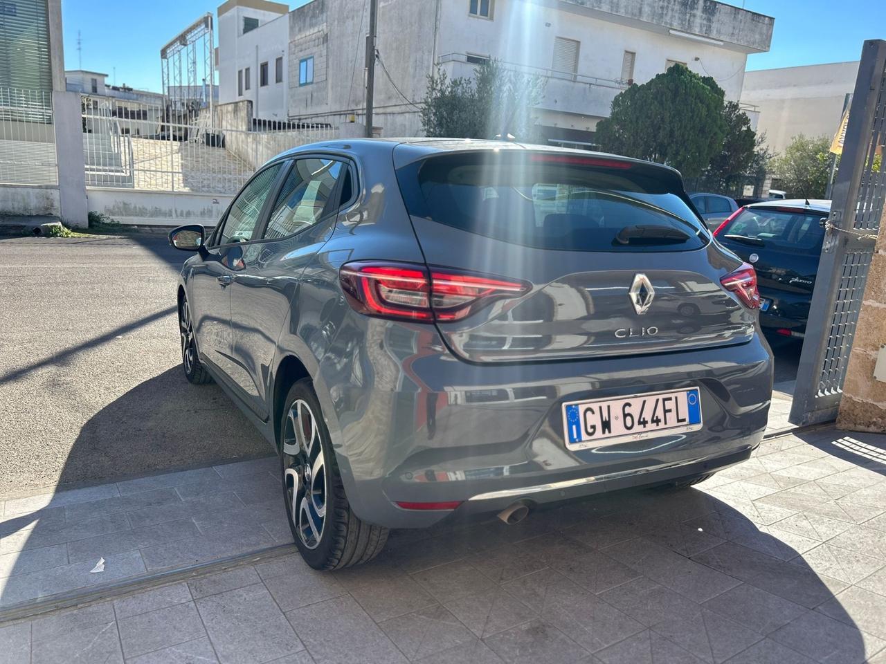 Renault Clio TCe 100 CV GPL Zen-2021 LED/17"/NAVI