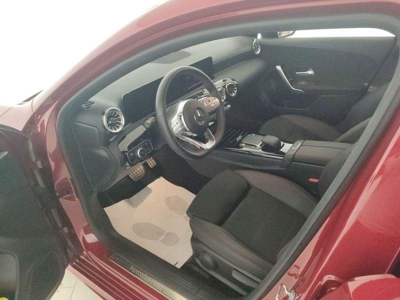 Mercedes-Benz Classe A A 200 d Premium Night edition auto