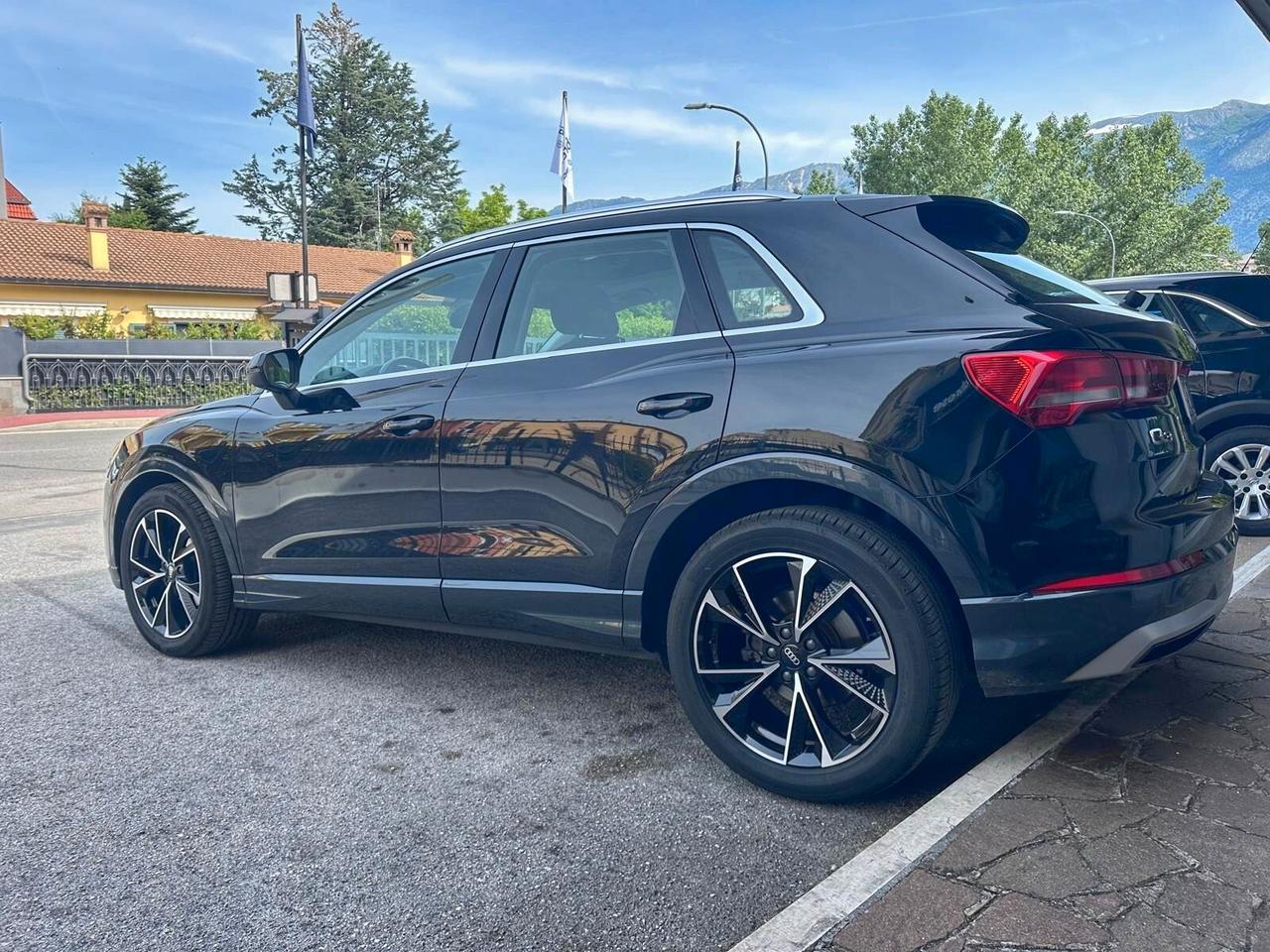 Audi Q3 35 TDI quattro S tronic Business Advanced