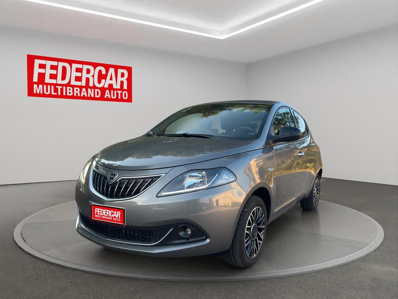 Lancia Ypsilon 1.0 FireFly 5 porte S&S Hybrid Platino