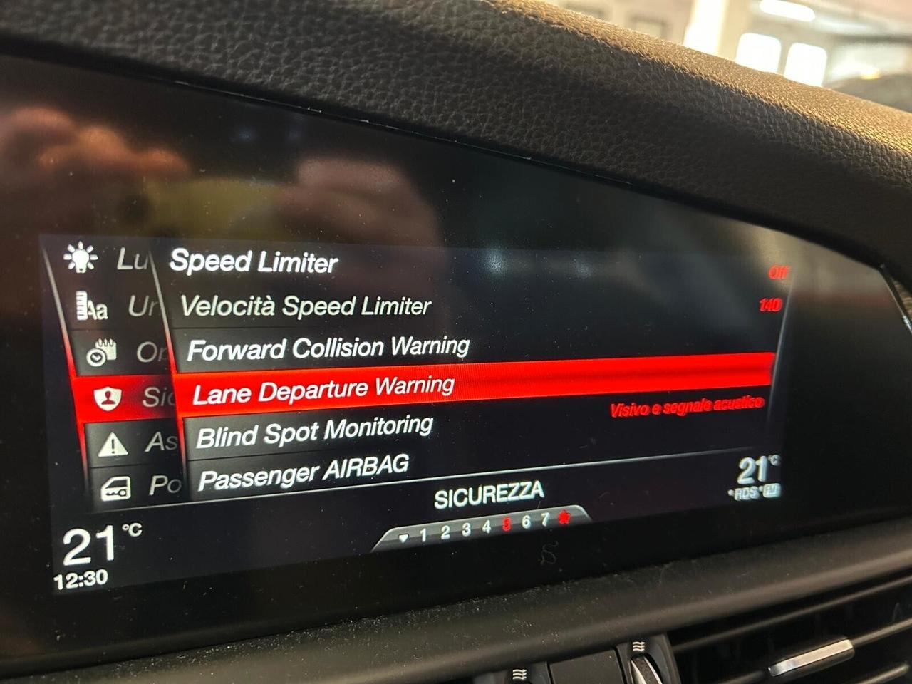 Alfa Romeo Giulia EXECUTIVE 2.2 Turbodiesel AT8 Q4 AWD SPOTICAR