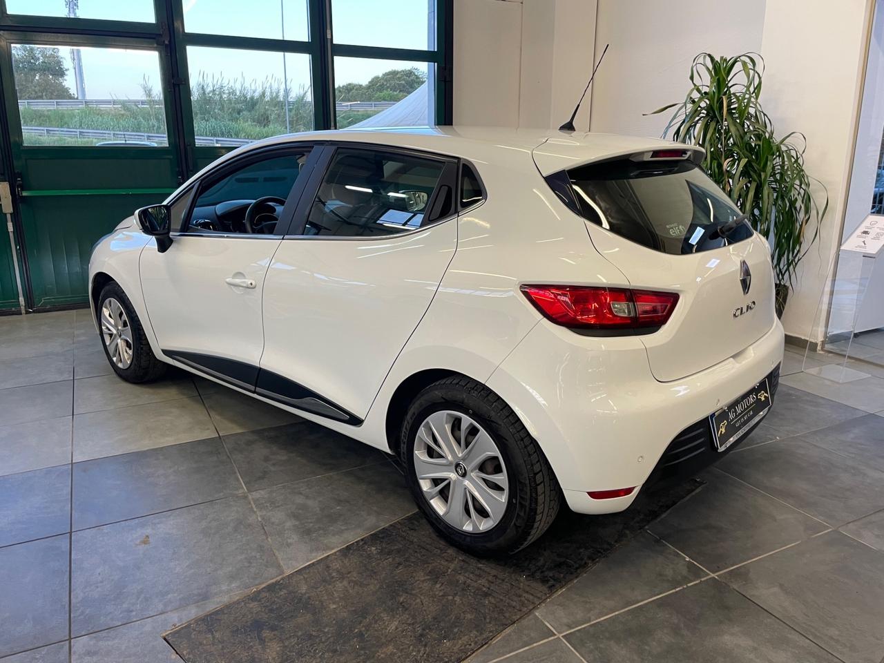 Renault Clio 1.2 75CV 5 porte Zen