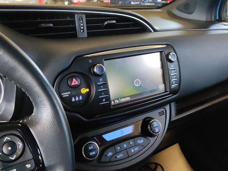 Toyota Yaris Hybrid Yaris 1.5 Hybrid 5 porte Trend "Cyan Edition"