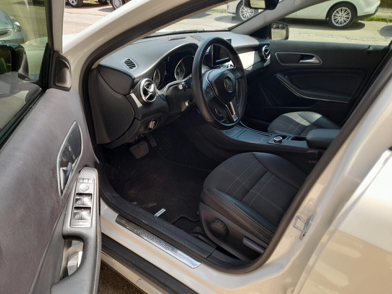 Mercedes-benz GLA 180 d Automatic Premium