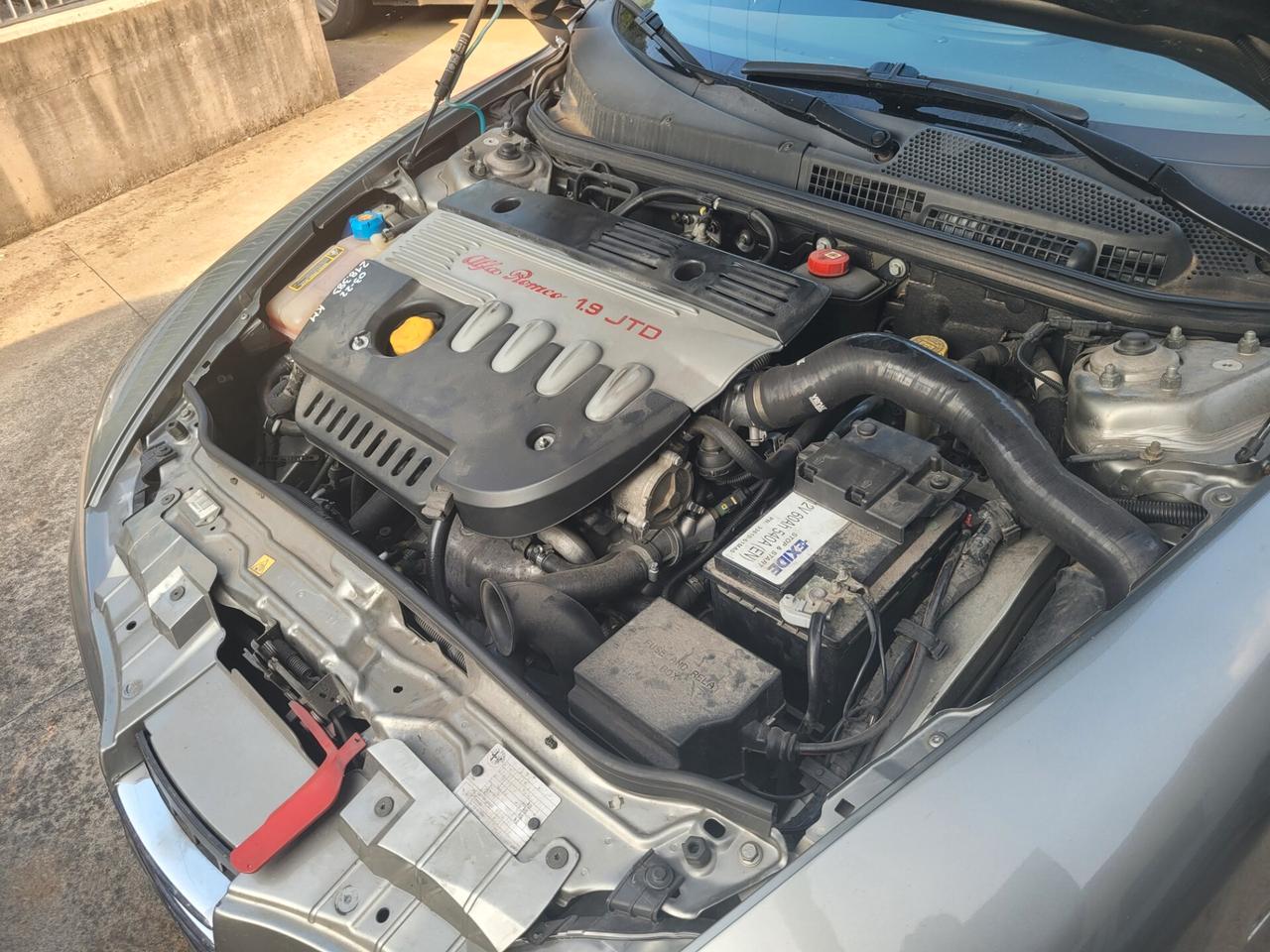Alfa Romeo 147 1.9 JTD (120) 3 porte Distinctive