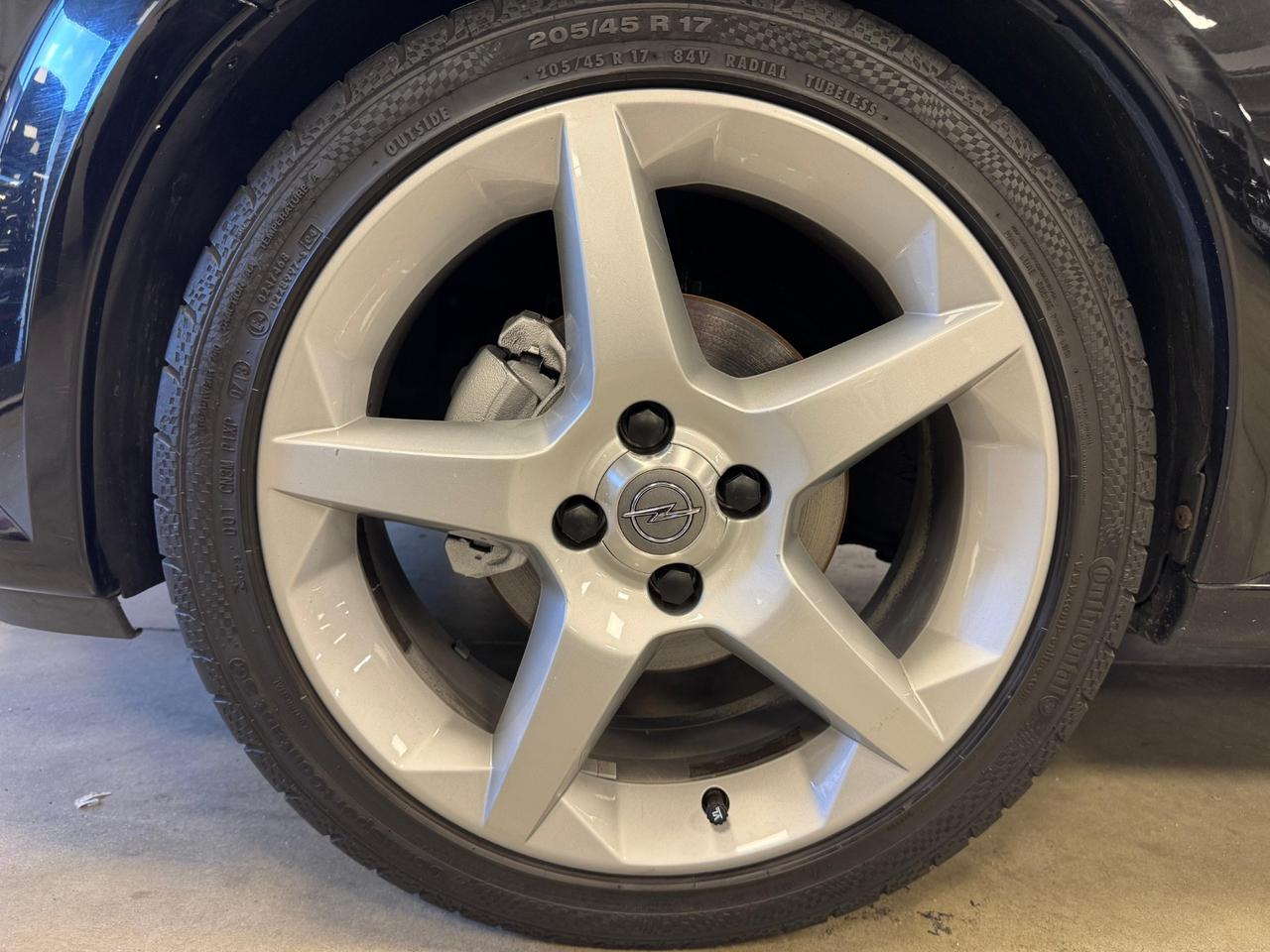 Opel Tigra TwinTop 1.8 16V Sport