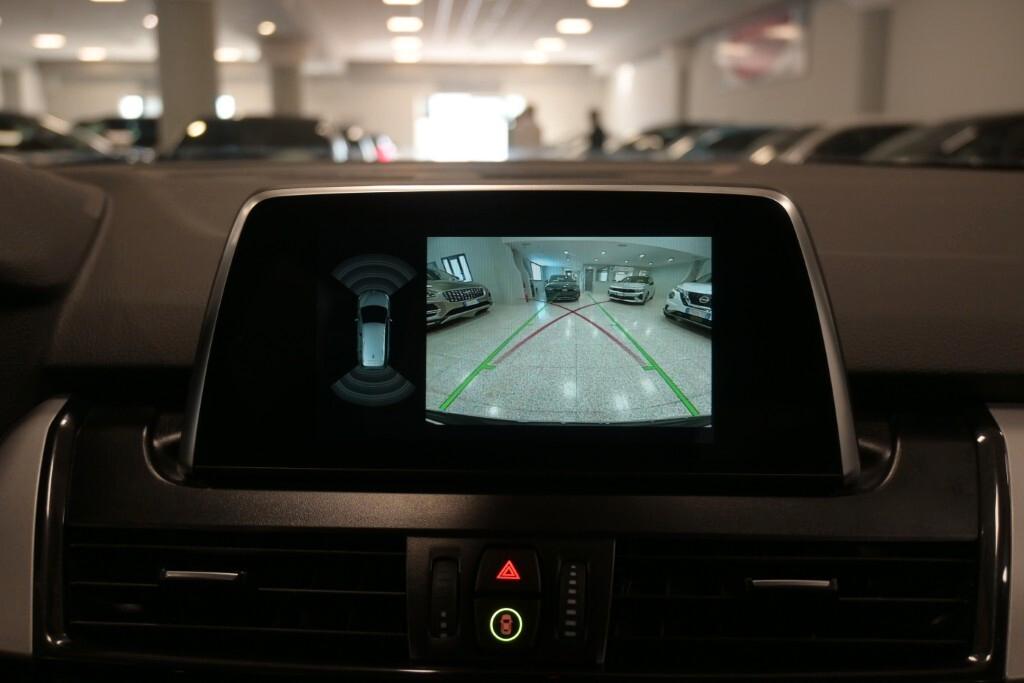 BMW 216D GRAN TOURER 116CV 6M. BUSINESS ADVANTAGE ( FARI LED - CRUISE - NAVI - CARPLAY - PARK ASSISTANT - TELECAMERA POST. )