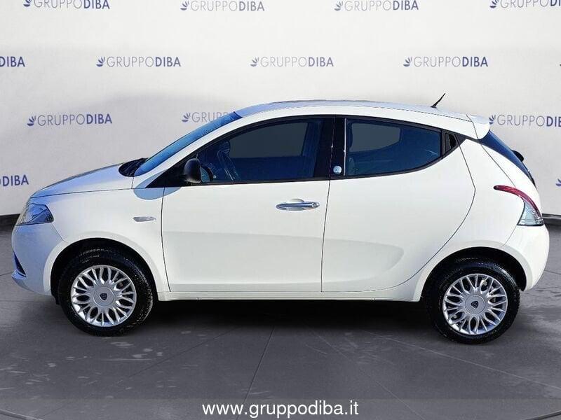 Lancia Ypsilon III 2015 Benzina 0.9 t.air Silver ecochic metano 80cv