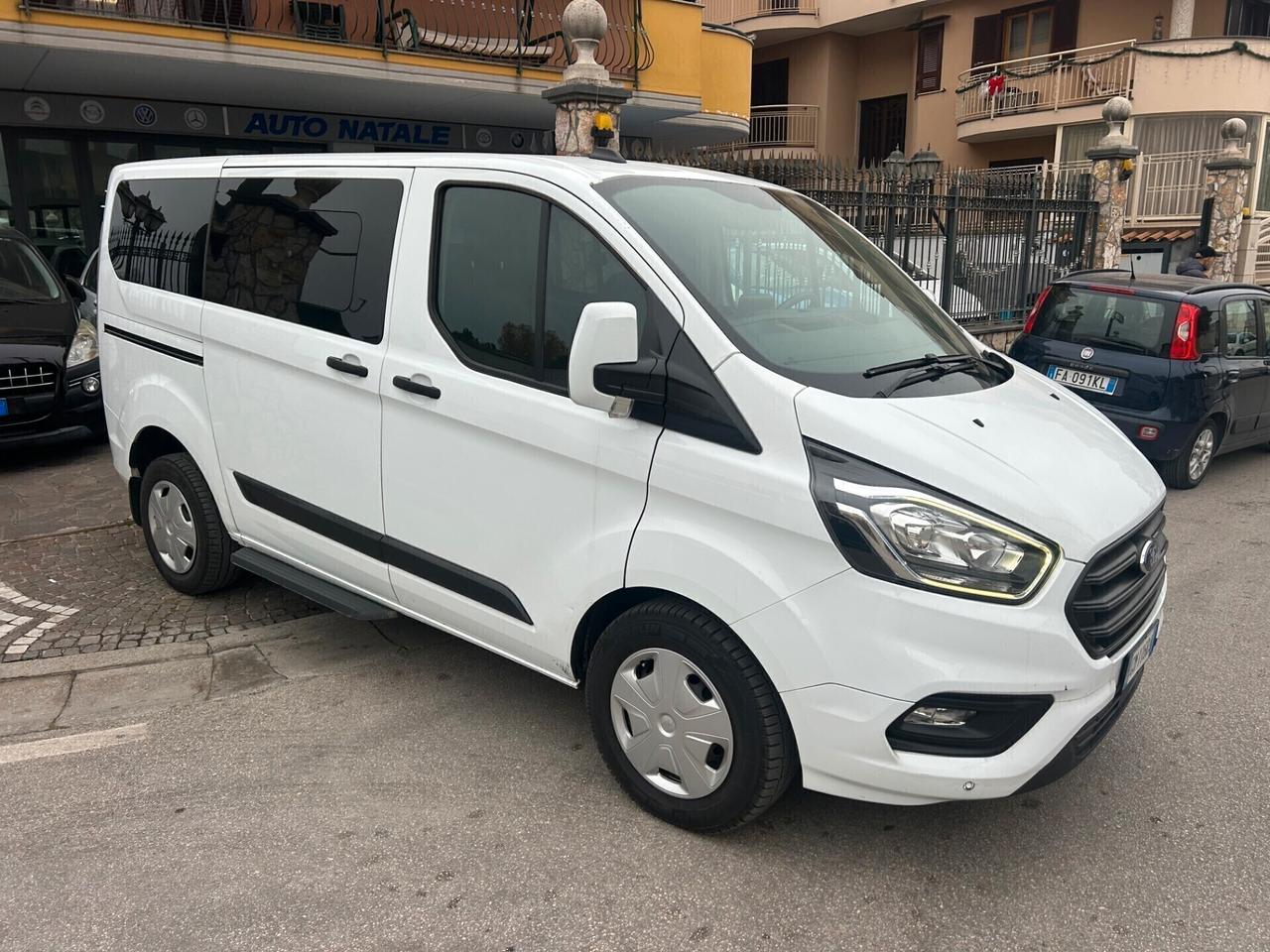 Ford Transit Custom 320 2.0 EcoBlue Hybrid 130 PC Combi Trend