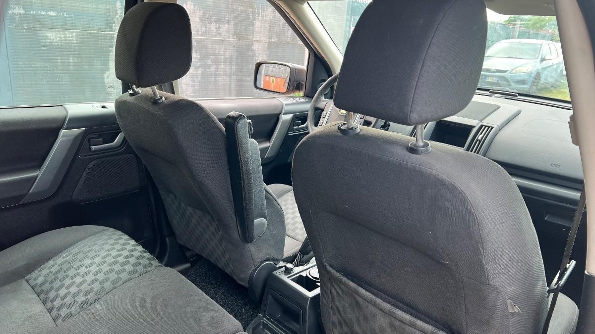 LAND ROVER - Freelander 2.2 td4 SE