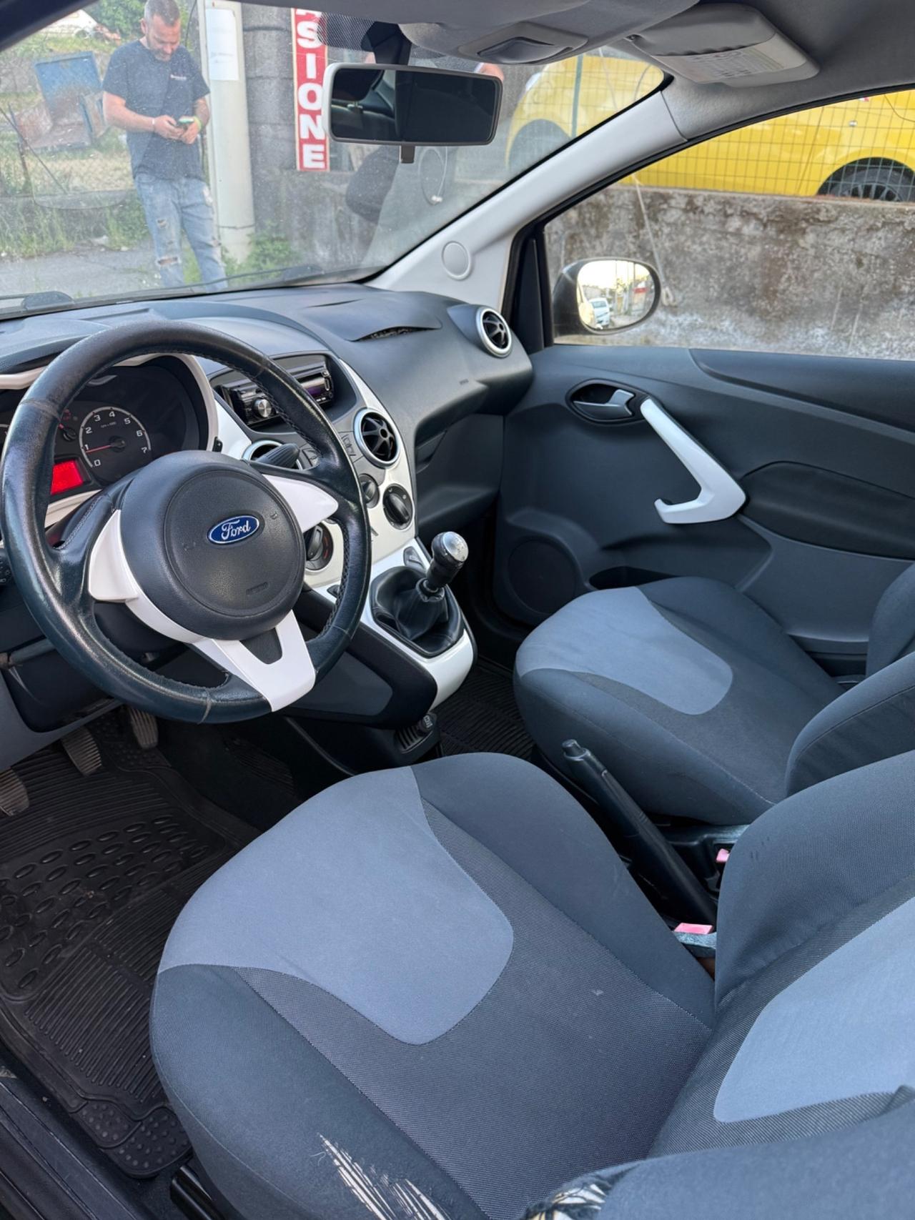 Ford Ka 1.3 TDCi 75CV Titanium