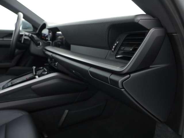 Porsche 992 coupe 3.0 carrera auto