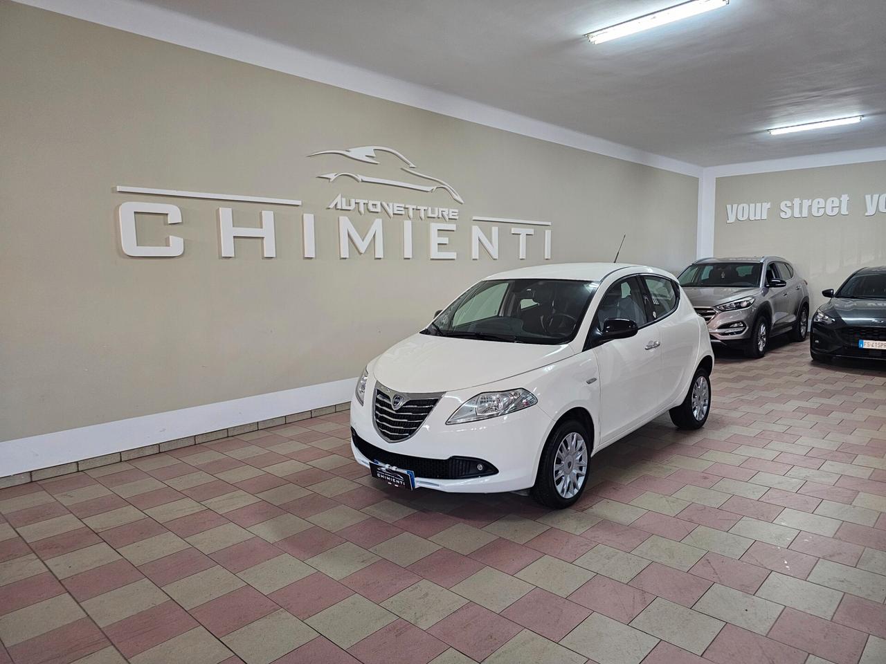 Lancia Ypsilon 0.9 TwinAir 85 CV 5 porte Metano Ecochic Gold