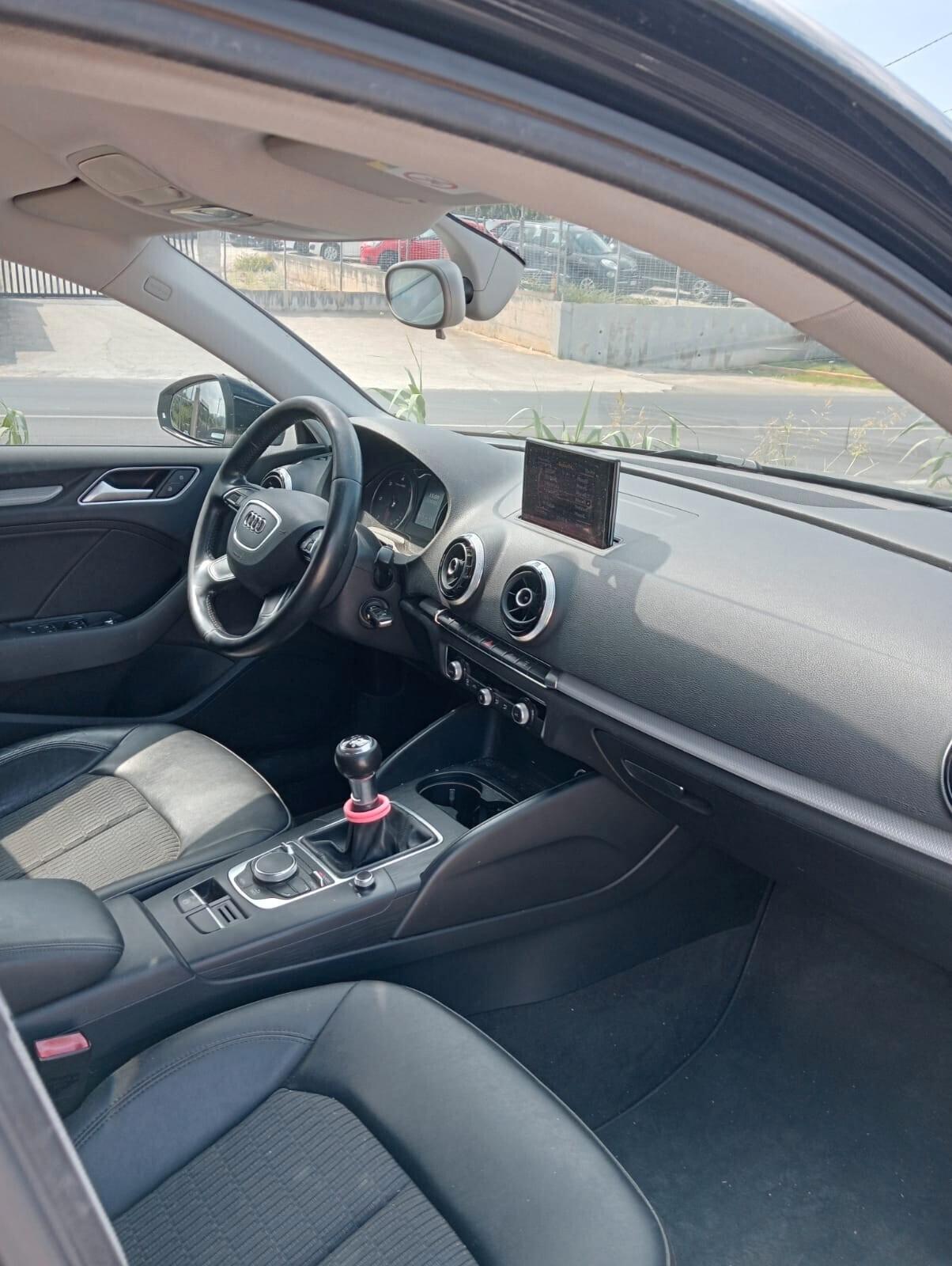 Audi A3 Sedan 1.6 TDI clean diesel quattro edition
