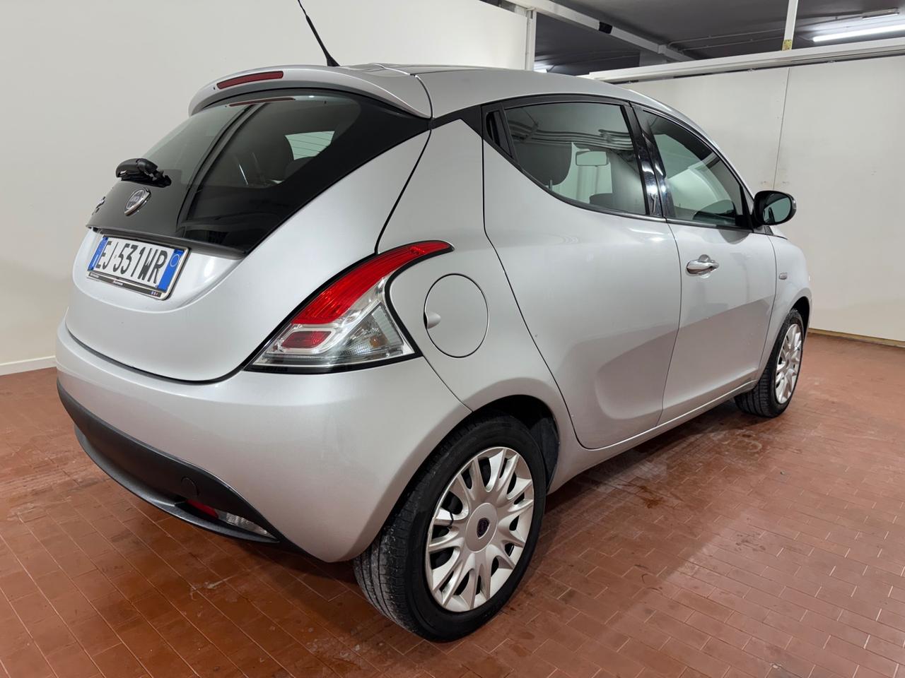 Lancia Ypsilon 1.2 *NEOPATENTATI* S&S Platinum