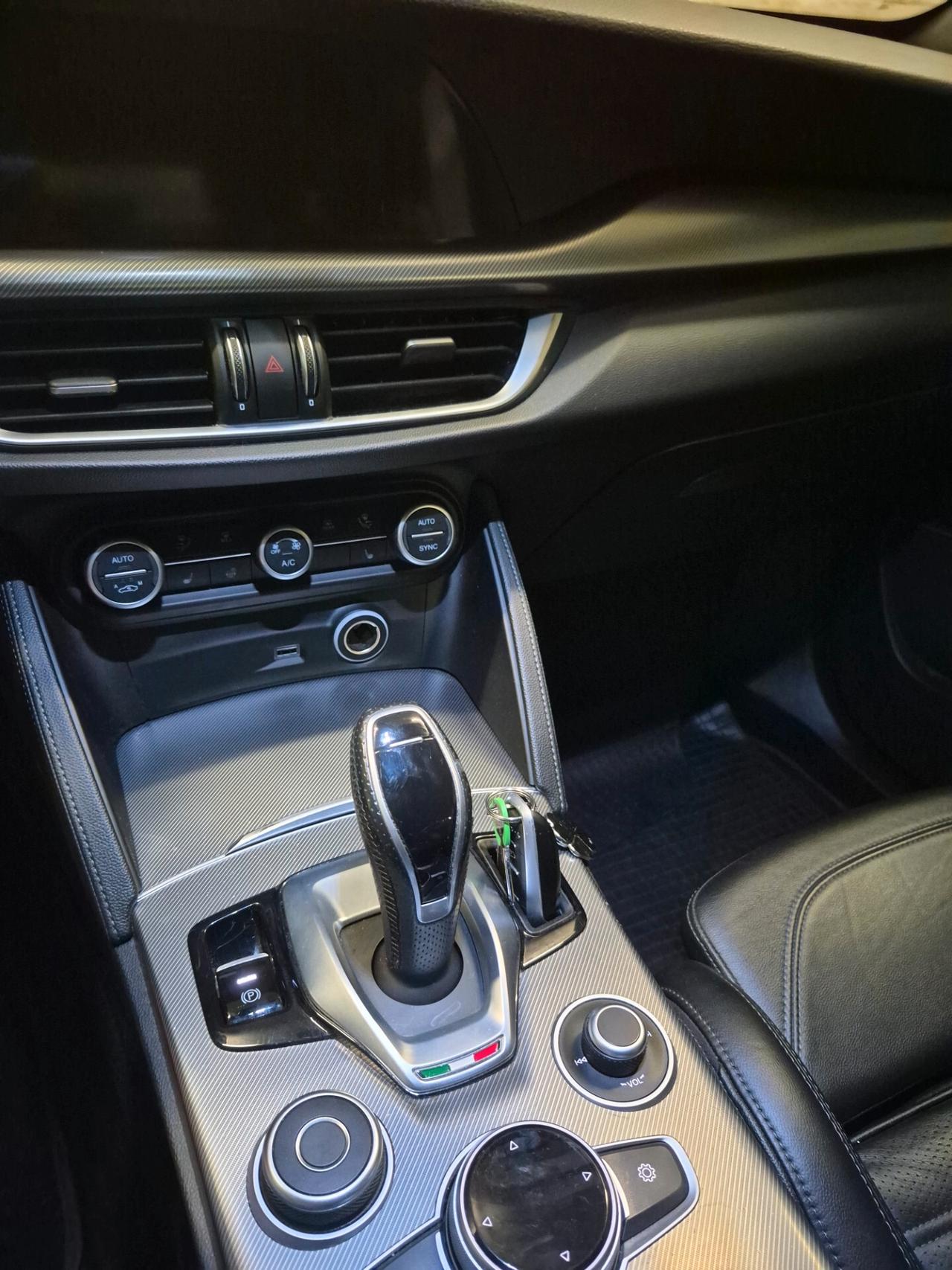 Alfa Romeo Stelvio 2.2 Turbodiesel 210 CV AT8 Q4 Veloce