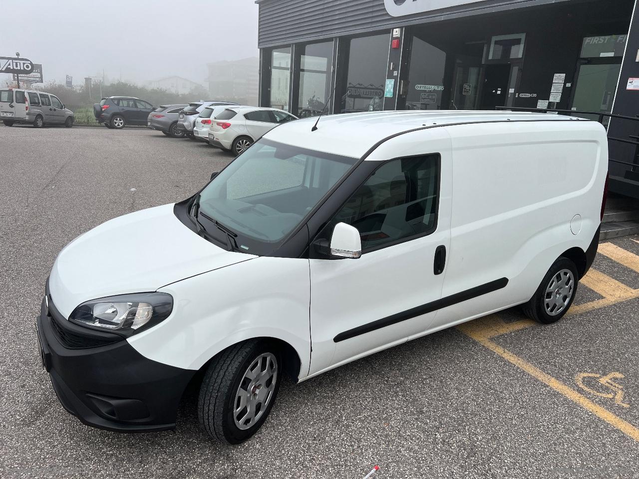 Doblò 1.6MJT 105 PL-TN Cargo Maxi Lam.SX