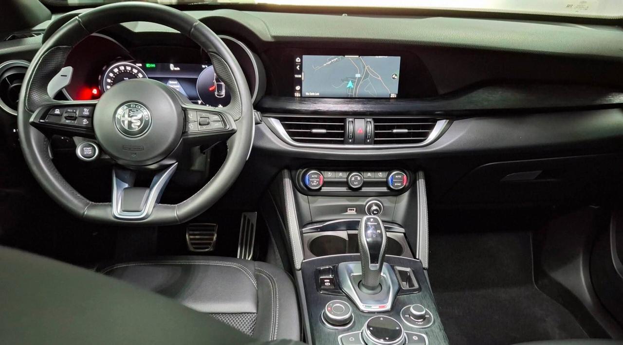 Alfa Stelvio 210 CV Q4 Sprint tetto panoramico full optional
