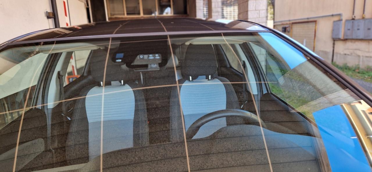 Toyota Yaris 1.5 5 porte 37.400 km Tagliandi