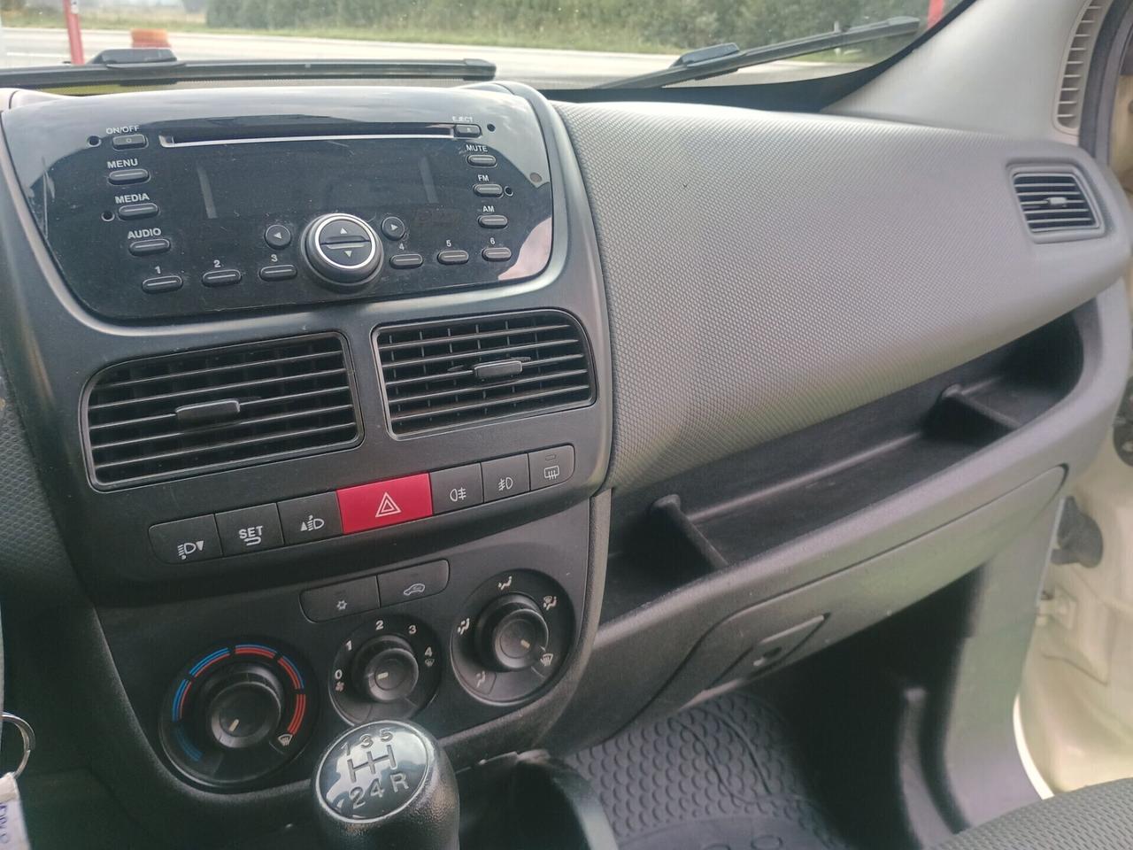 FIAT DOBLO 1.3 DIESEL NEOPATENTATI