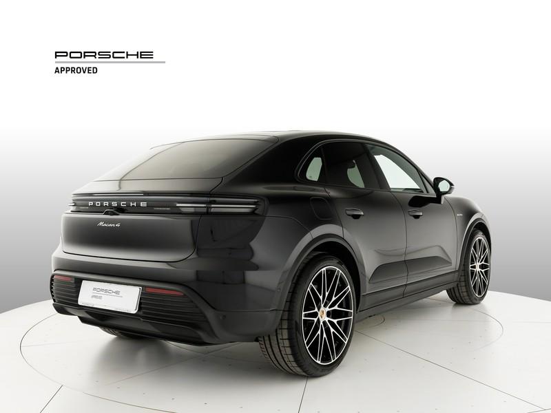 Porsche Macan 4