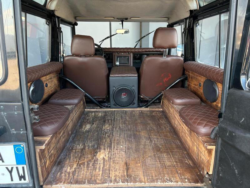 LAND ROVER DEFENDER 90