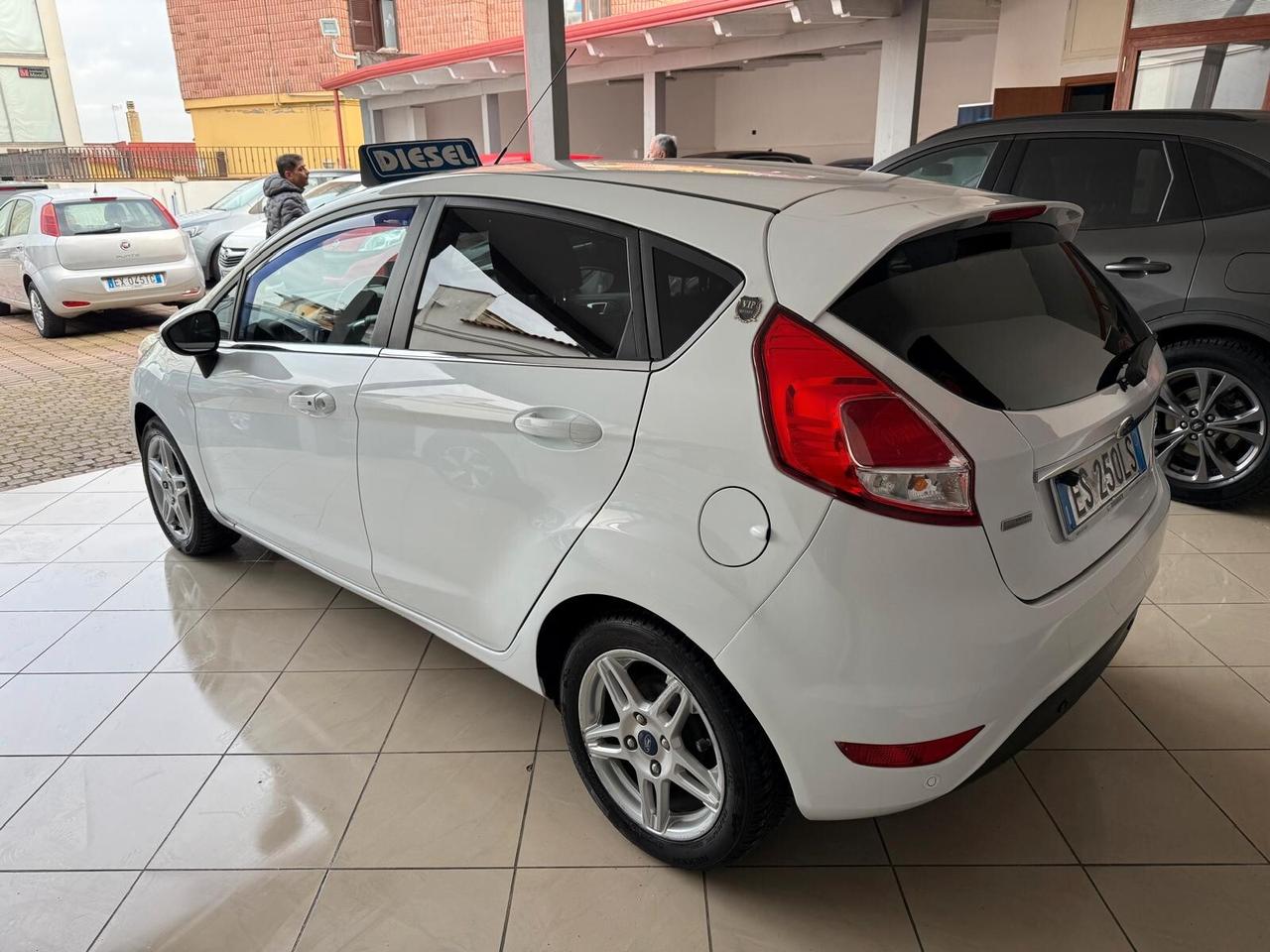 FORD FIESTA ST-LINE 1.5 DIESEL DEL NORD ITA 2013