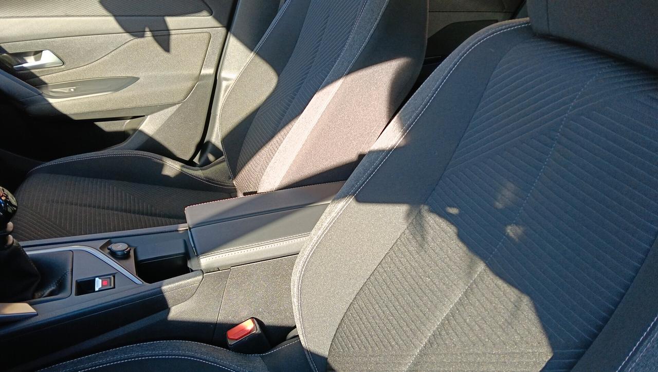 PEUGEOT 308 1.2 BENZ-KM 16.000-PREZZO PROMO!