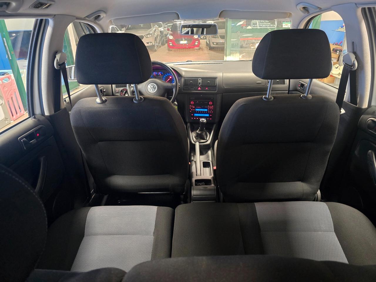 Volkswagen Golf 1.6 16V FSI 3p. Comfortline