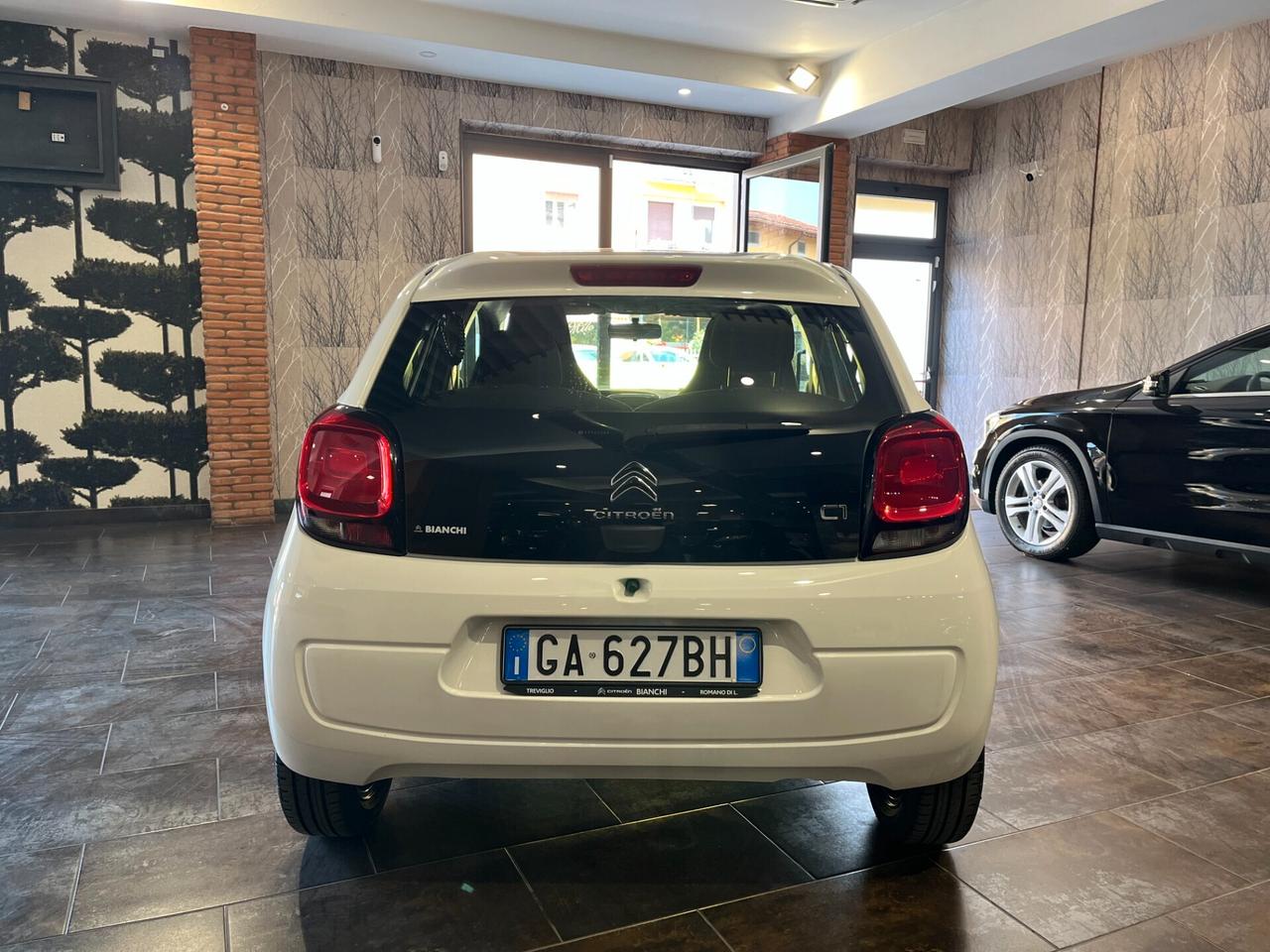 Citroen C1 VTi 72 S&S 5 porte Shine