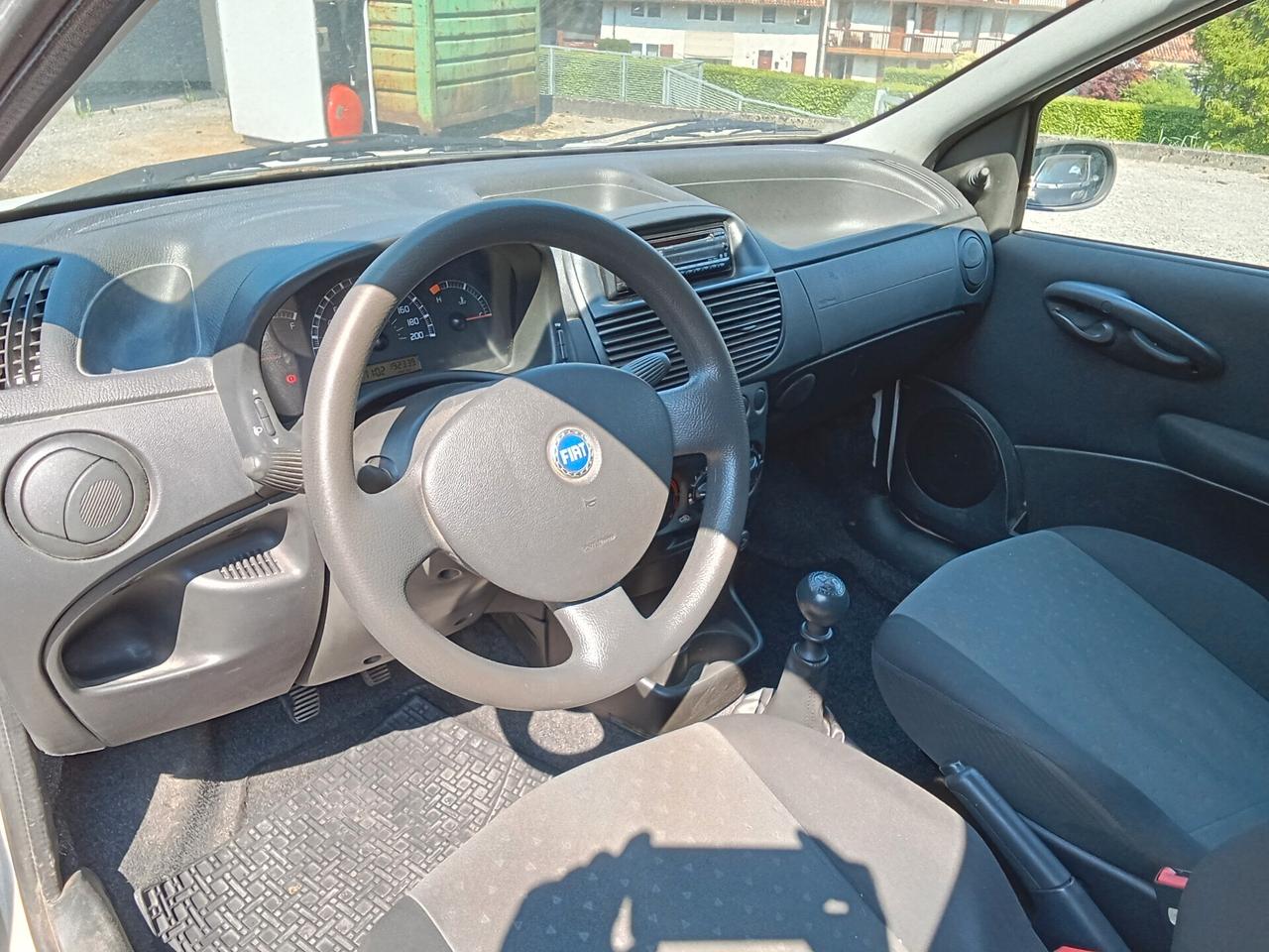 Fiat Punto 1.2 neo patentati