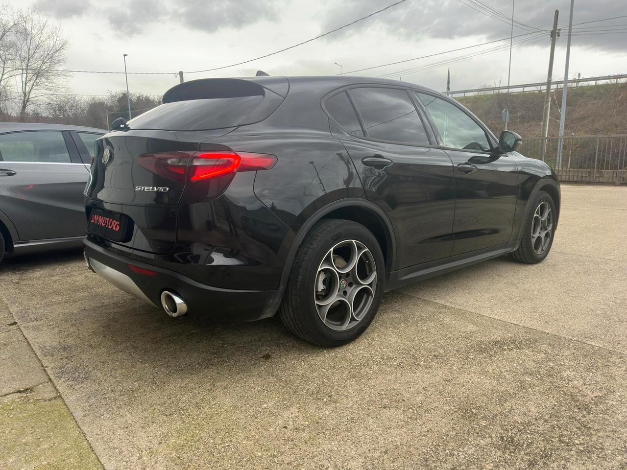 Alfa Romeo Stelvio 2.2 Turbodiesel 160 CV AT8 RWD Sport-Tech