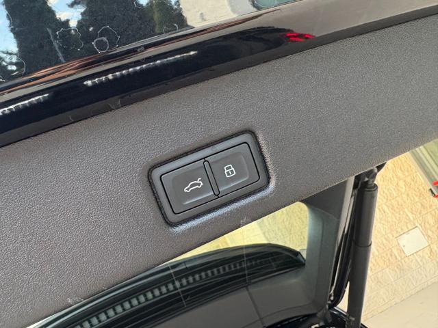 AUDI Q5 TDI 150 kW mHEV+ S tronic quattro S line edition.