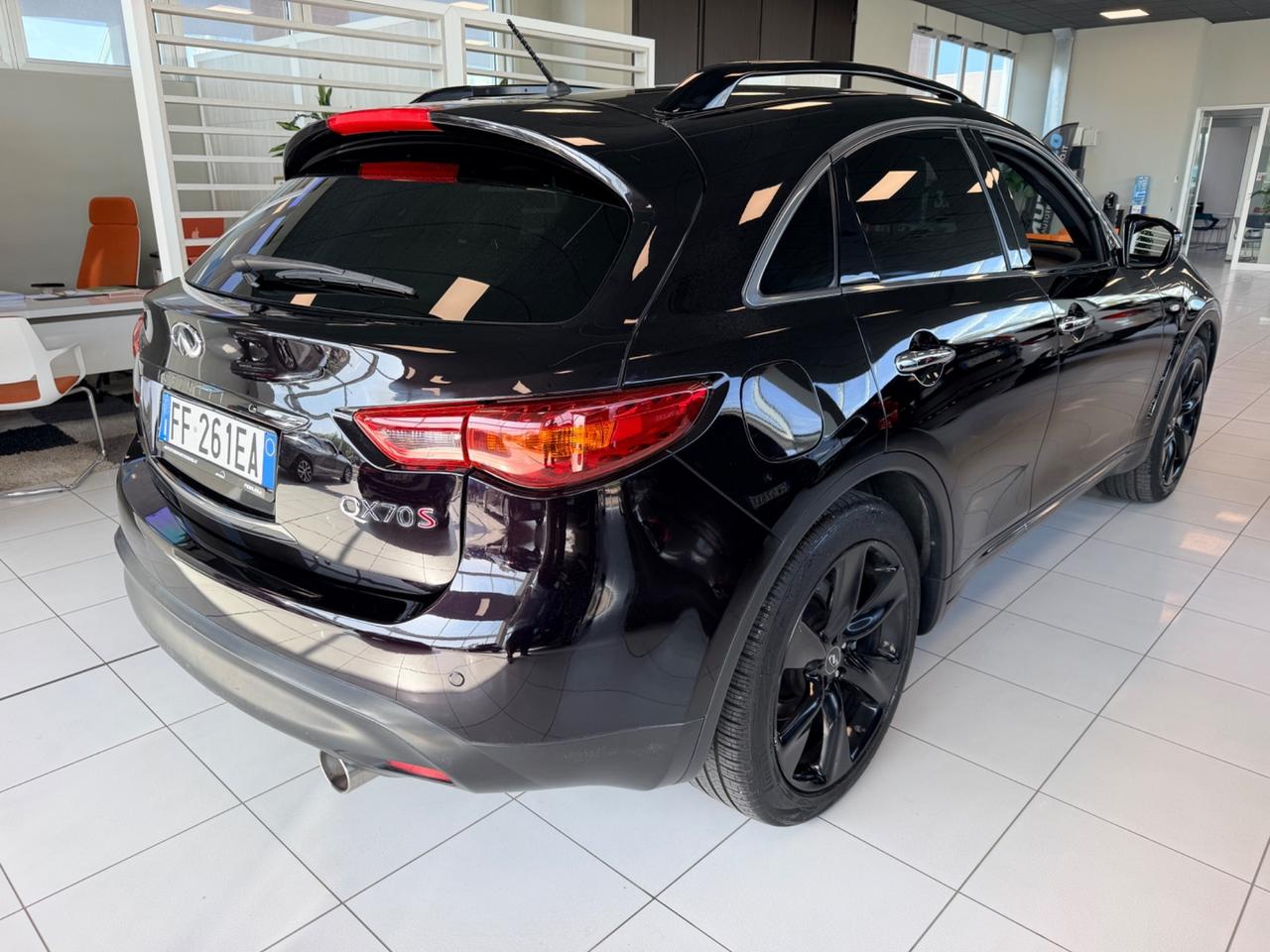 Infiniti QX70 3.0 diesel V6 AT S Premium