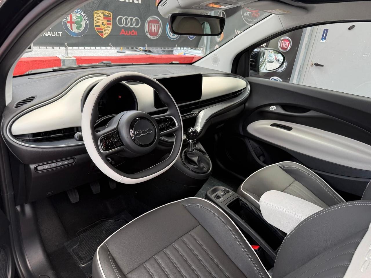 Fiat 500 Cabrio Hybrid La Prima