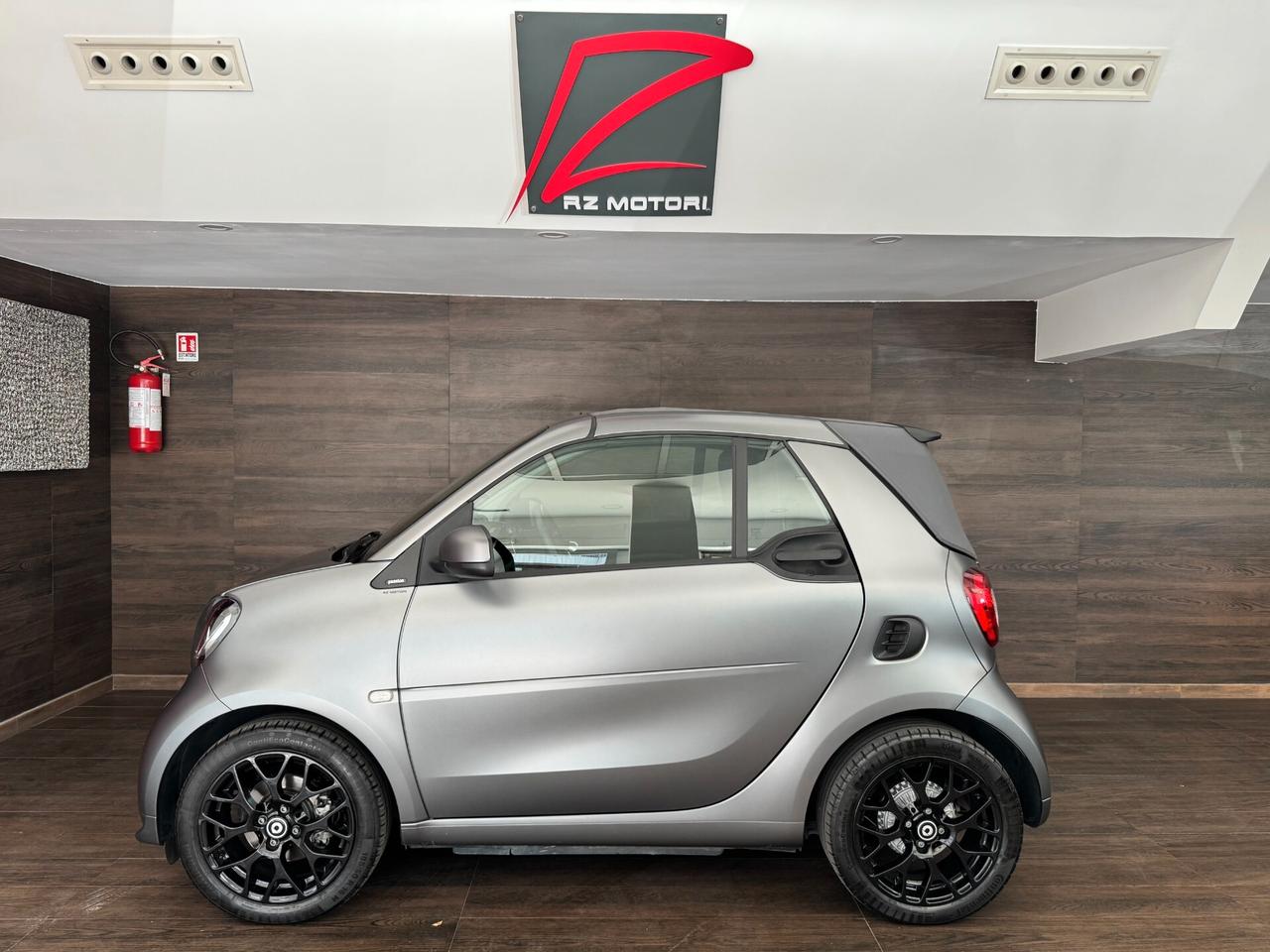 Smart ForTwo 70 1.0 twinamic cabrio Suitegrey Grey-NAVI-LED-ITALIANA-TAGLIANDI MERCEDES