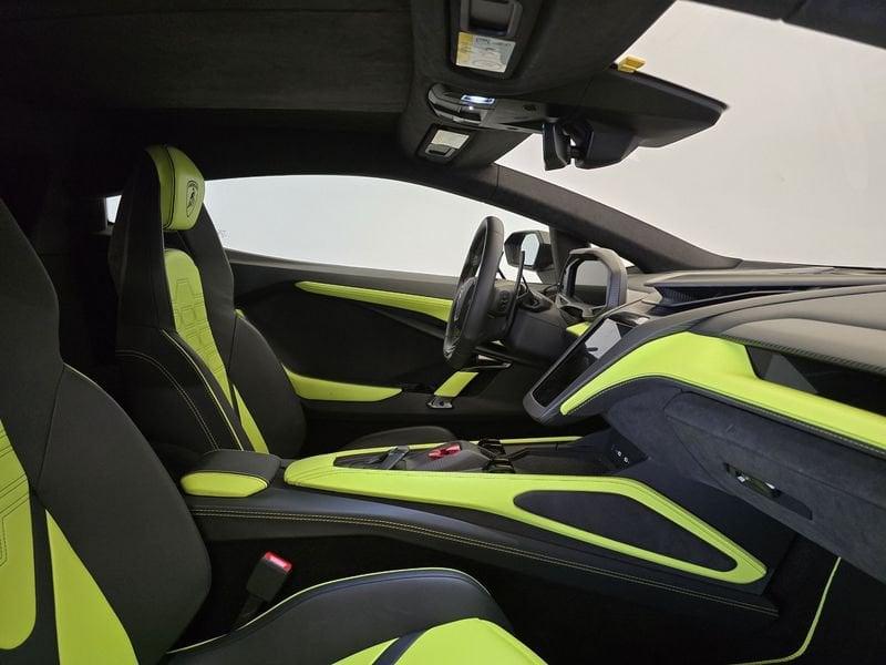 Lamborghini Revuelto Revuelto 6.5 V12