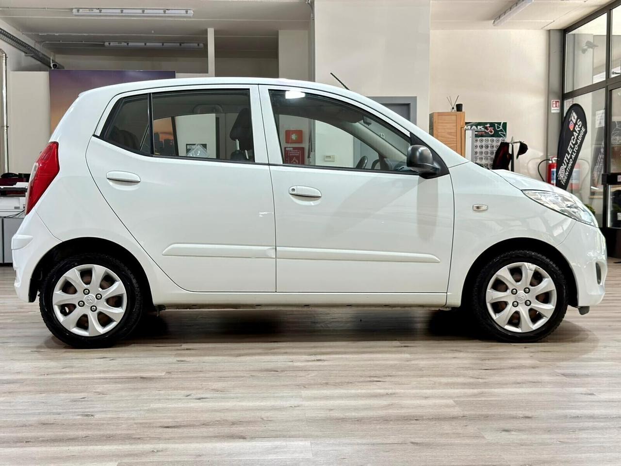 HYUNDAI I10 69cv 90.000km NEOPATENTATI