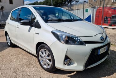 Toyota Yaris 1.5 Hybrid 5 porte Lounge NEOPATENTATI
