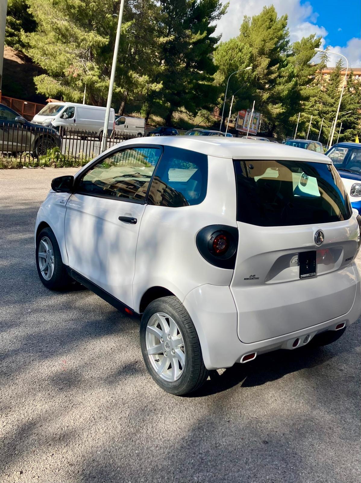 AIXAM MINAUTO BIANCA 2021