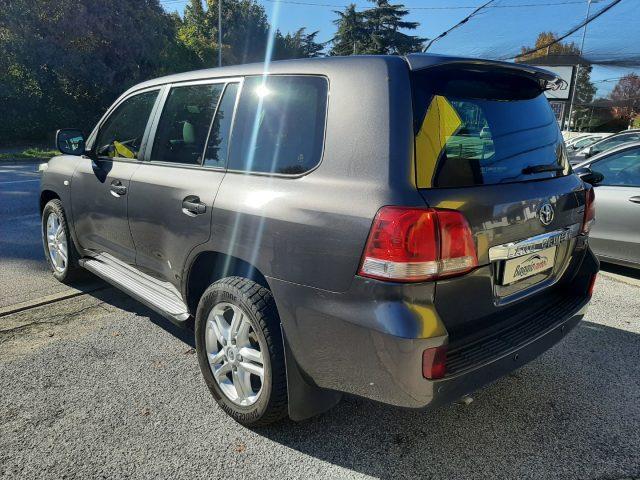 TOYOTA Land Cruiser V8 4.5 D4-D 5 posti N°DW953