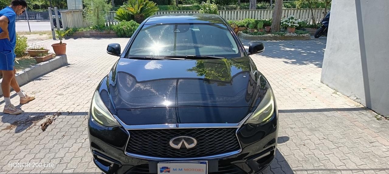 Infiniti Q30 1.5d Business 109cv